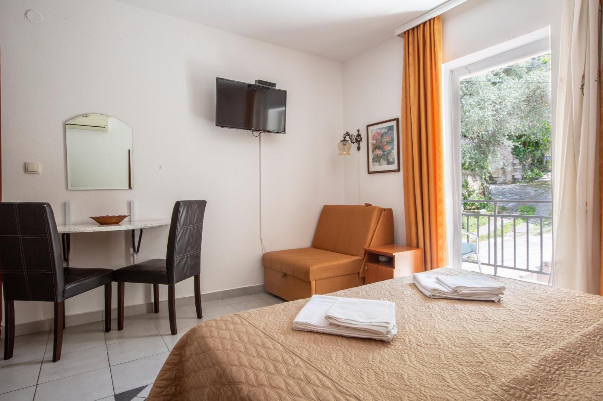 Apartments Maxhit Τίβατ Εξωτερικό φωτογραφία